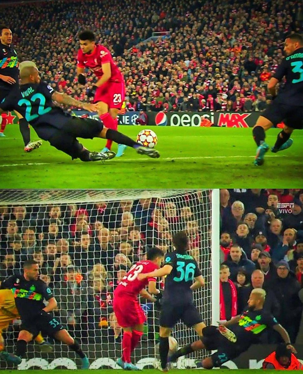 kingarturo23's tweet photo. Triste por no pasar,🥲 pero nos vamos con la frente en alto, le ganamos a un gran rival @liverpoolfc vinimos a su estadio 🏟 y nos paramos de igual a igual mostramos carácter y que somos un equipo fuerte, luchador y que va a pelear por todo!!! 💪🏽 Forza @Inter 🖤💙 https://t.co/JK3QYuRBNN