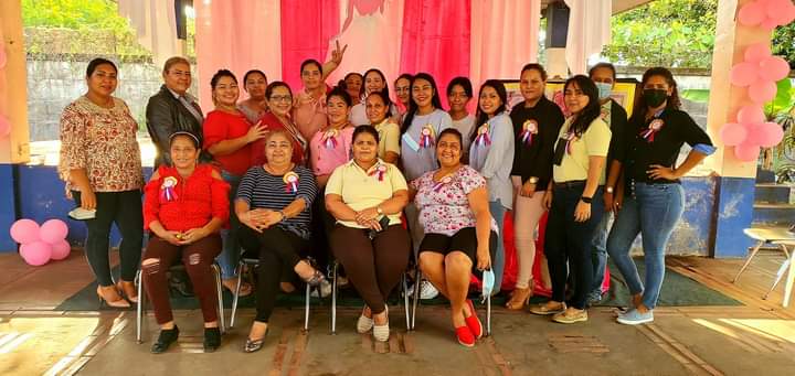 minedchinandega's tweet photo. En conmemoración al día Internacional de la Mujer la delegación departamental del Ministerio de Educación reconoce el trabajo de  cada una de las mujeres  guerreras,  valientes, que día a día se esfuerzan por desempeñar un trabajo de calidad y calidez.
#MujerFuerzaDeVida https://t.co/tH91ZavHgo