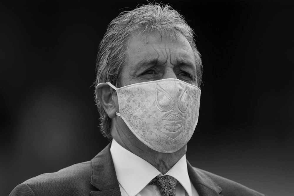 Jesus_Mtz_Pat_'s tweet photo. Hombre de fútbol, jugador excepcional, goleador magnífico, medio ofensivo magistral, capitán de la selección mexicana en un mundial y especialista en salvar a equipos y levantarlos.
El "jefe" Tomás Boy ha partido de este mundo. 
QEPD https://t.co/CUEEGM2CVn