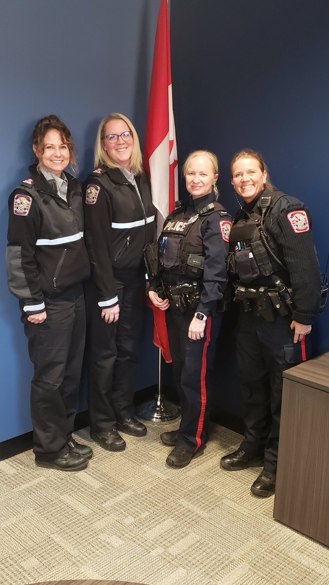 Estevan_Police's tweet photo. On this Women's Day a blast from the past Cst. Audet (Retired).  Also a few of the great women that worked today serving and protecting our community.   Sp. Cst's Dayman and Malmgren and Cst's Conquergood and Gropp.  Thank you from EPS and our Community.   kjr https://t.co/bAplLcGiVJ