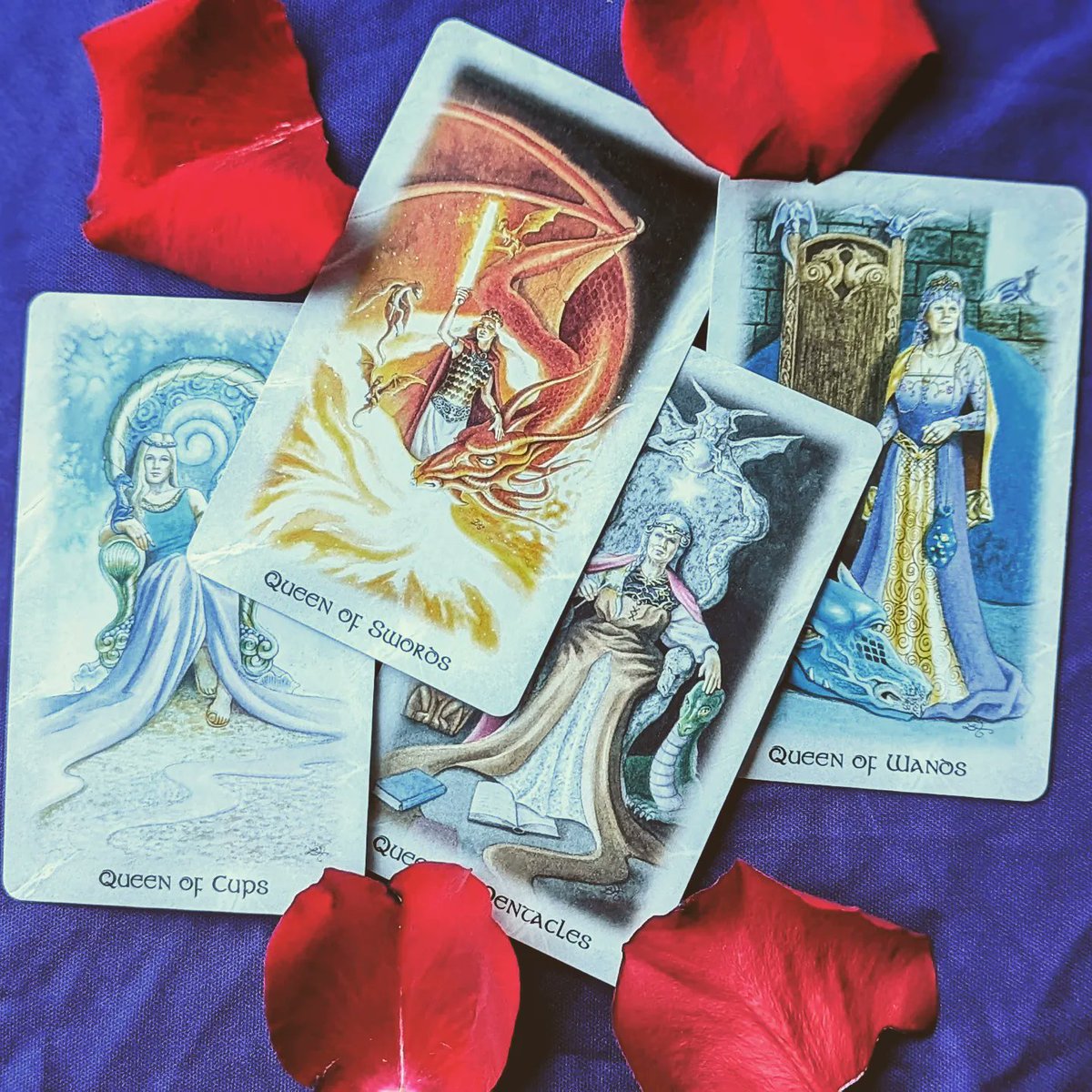 amanda_arcana's tweet photo. Happy International Women's Day, queens. 👑💜

#Tarot #WomensDay https://t.co/z3l3uko37f