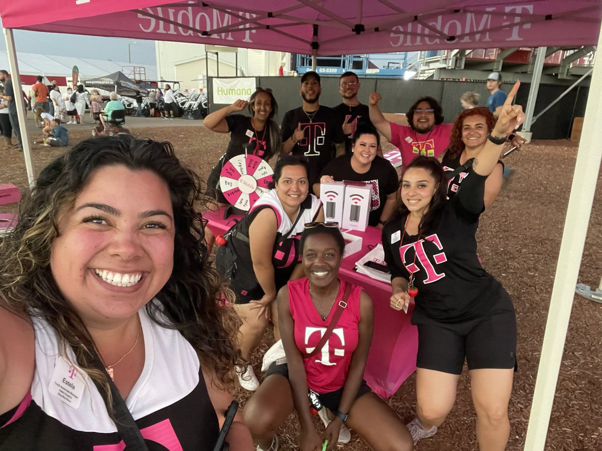 Day 6 at the Strawberry Festival with such awesome Truck Folks!! 

#TruckLife #TheOnlyLife