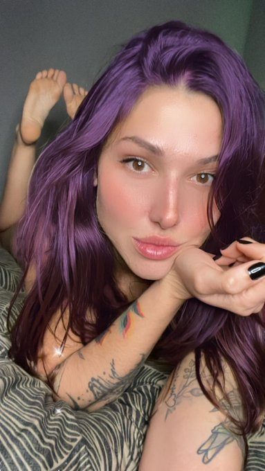 Que os parece este color de pelo? Me quedar&iacute;a bien?😜😜 https://t.co/wm56lzHlJZ