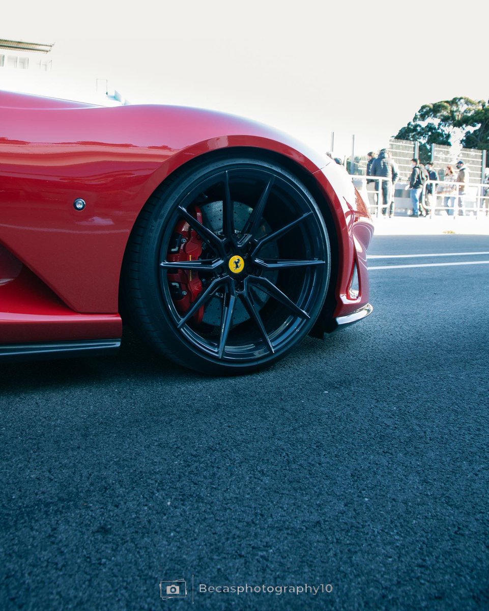 becazzz10's tweet photo. 812 Gts , sooo gorgeous https://t.co/mBBBfIlMcv