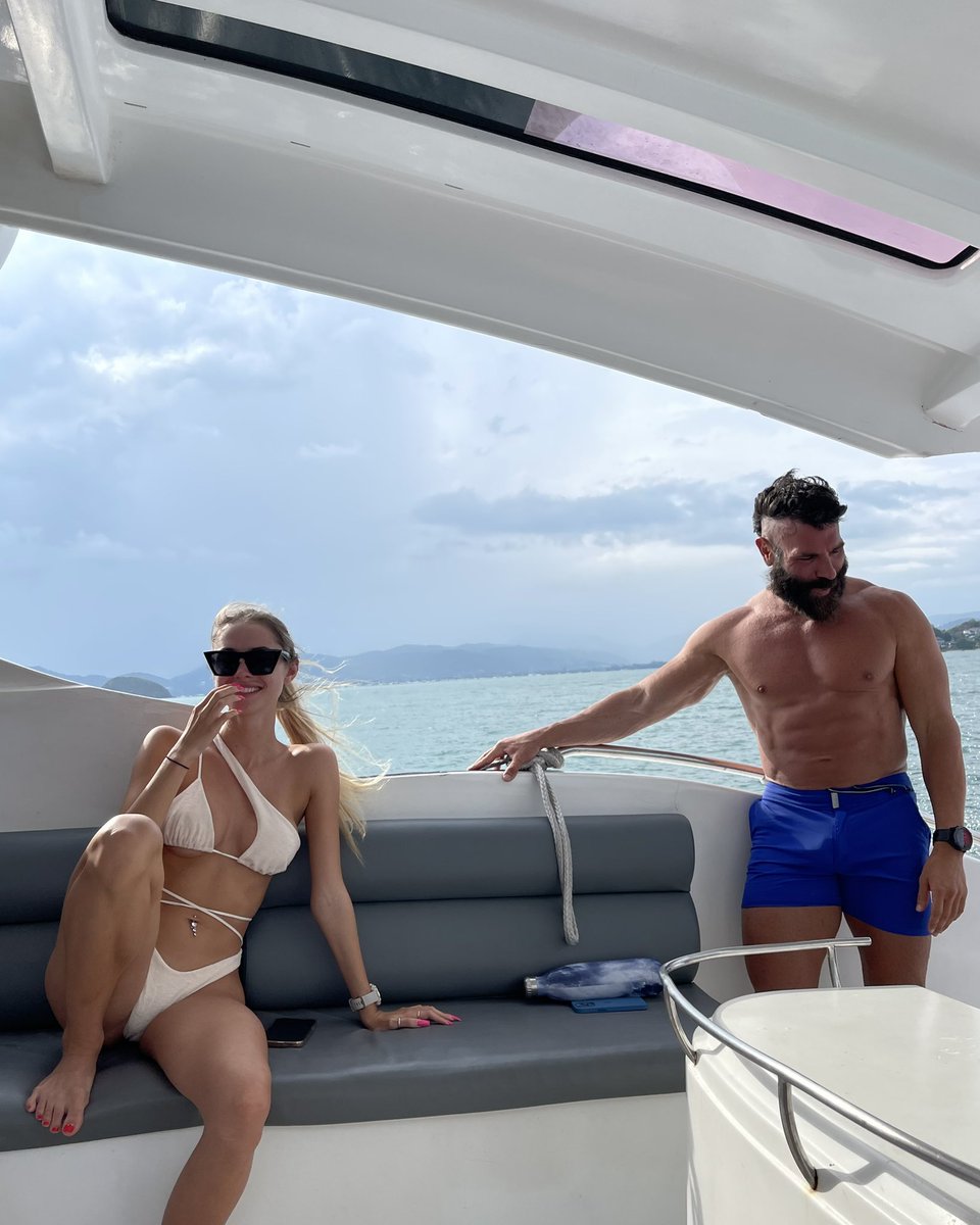 DanBilzerian's tweet photo. Might never leave https://t.co/NEE9l7eCuS