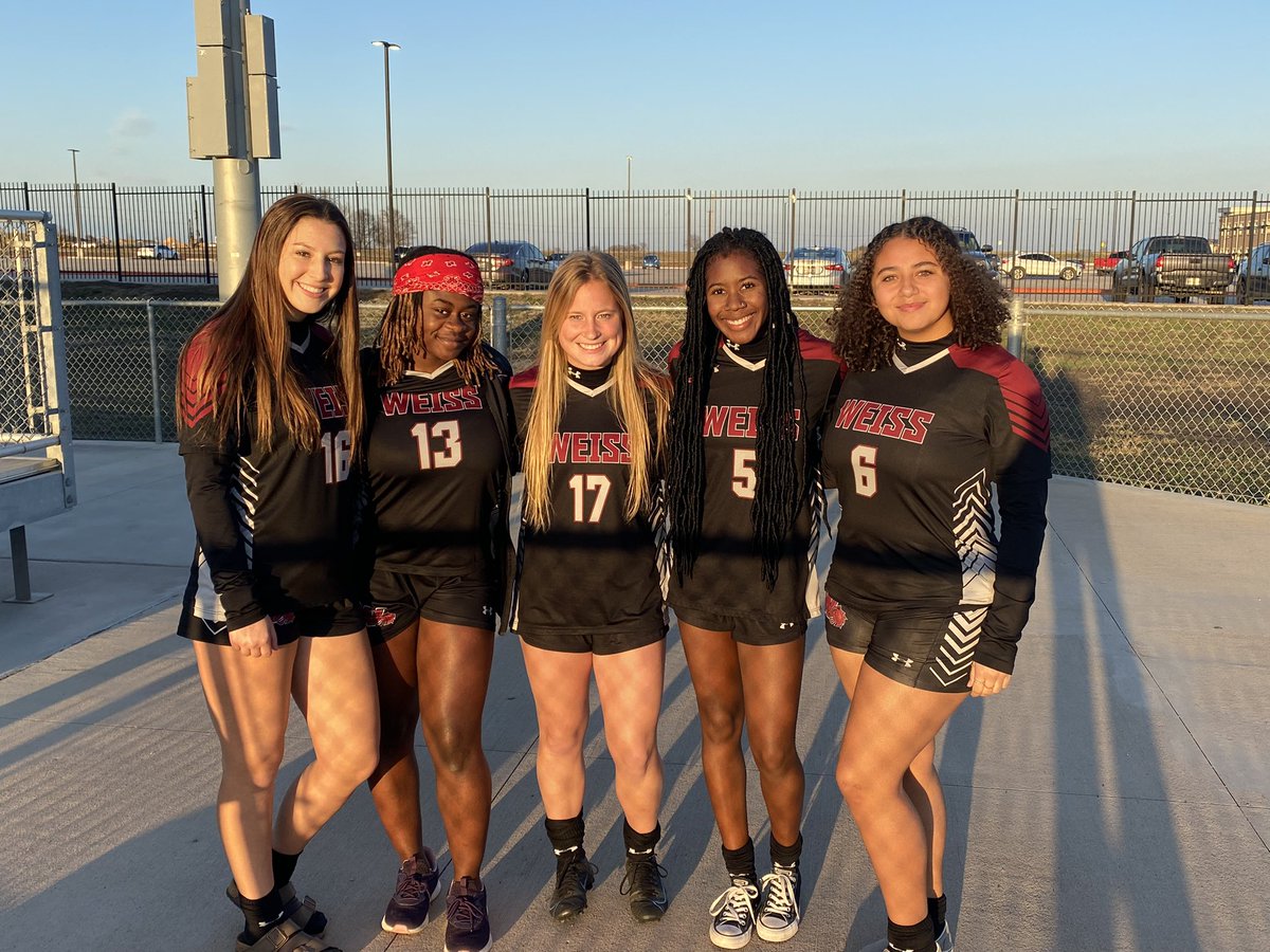 Celebrating our 2022 seniors tonight! #FantasticFive ⚽️🐺🥲