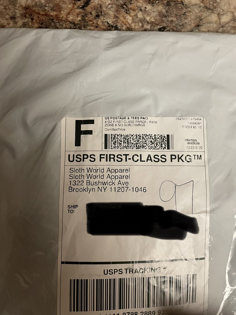 Anonymise_89's tweet photo. Just Received my Package from @SlothWorldNFT can’t wait to check out the merchandise reveal later
 🚨TUNE IN🚨🖼✨🎨🦥 https://t.co/wtVsuz3nm2
