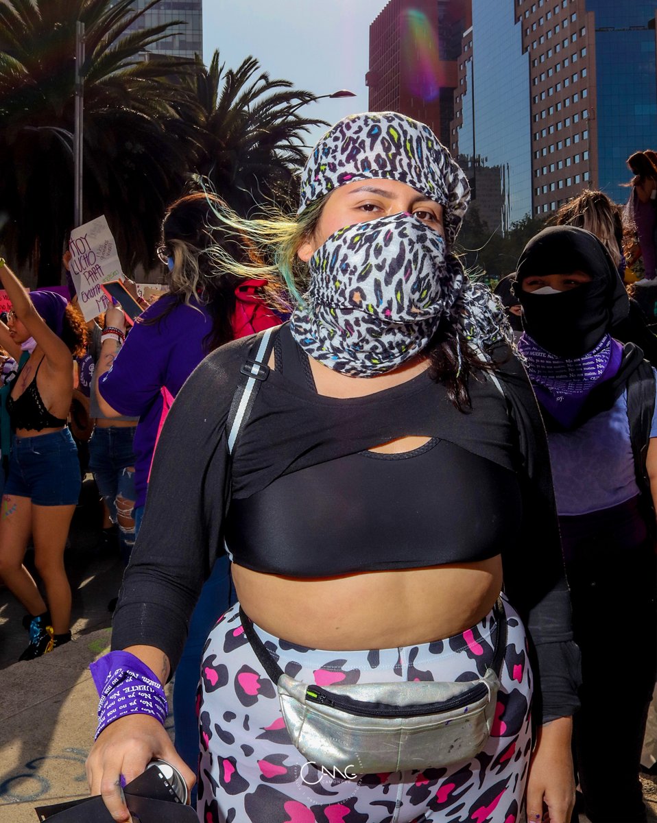 camongue's tweet photo. Marcha en conmemoración del "Día Internacional de la MUJER" en la #CDMX... #NiUnaMenos #VivasNosQueremos  #8M #NoMásViolencia https://t.co/3uNhOtCndy
