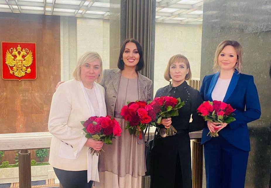 🌹В канун 8 Марта Михаил Мишустин поздравил женщин с наступающим праздником – Международным женским днём.

vk.com/wall-153702703…