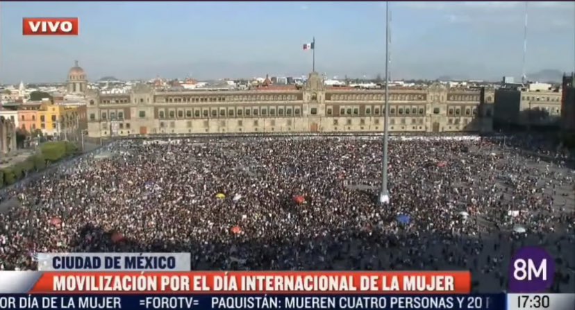 VMOSN's tweet photo. Andrés dijo que las feministas quieren “afectar” su gobierno y que son “conservadoras”. 

No Andrés, ENTIÉNDELO de una vez: NO eres la víctima, eres parte del problema. 

#NiUnaMenos https://t.co/wjpxbGQnQf