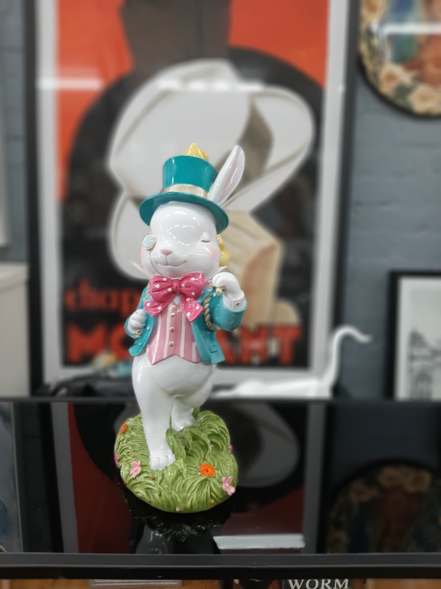 MelbourneFotomo's tweet photo. Cuteness overloading...Easter is around the corner. 
#easter2022
#easterbunny 
#melbourne https://t.co/iSeXbKDfld