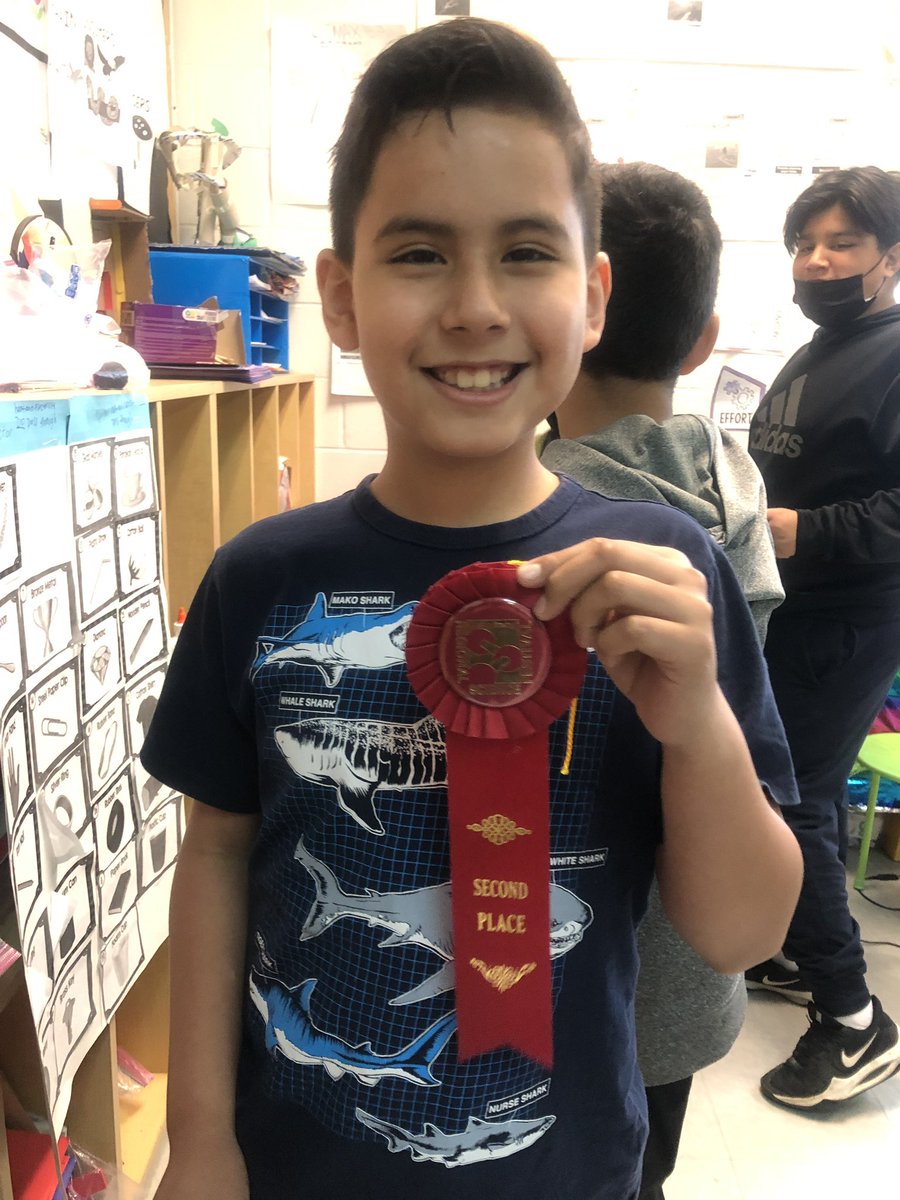 MrsCorleyAP's tweet photo. Future scientists in the making at @ABStrawn! These #corleycrew students are #lockedonexcellence…huge shout out to @GRangel5th for leading these students to success and #unlockingpotential! 🦁 🐾 #ABSProud #sciencerocks https://t.co/IbZlOussyG