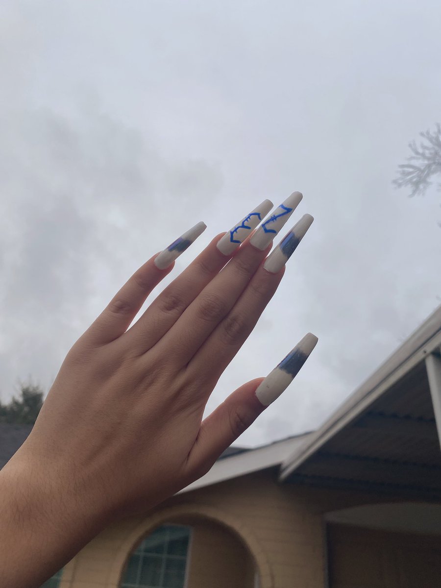 heroicana's tweet photo. My bday nails :))) https://t.co/tJy4SAhrtZ