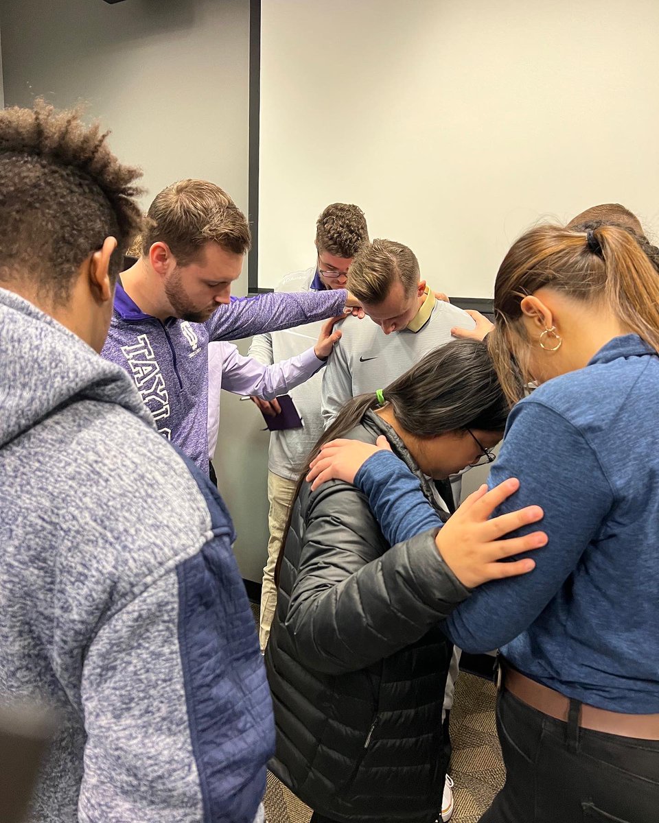 Taylor University Sport Management Club tweet media