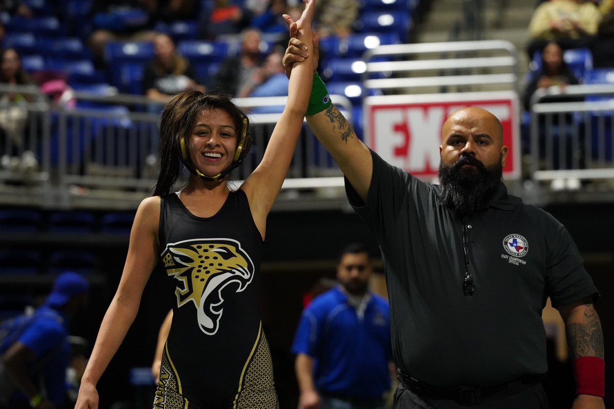 jaguars_johnson's tweet photo. Lady jags are chalk full of woman power!! https://t.co/dURV7fayh0