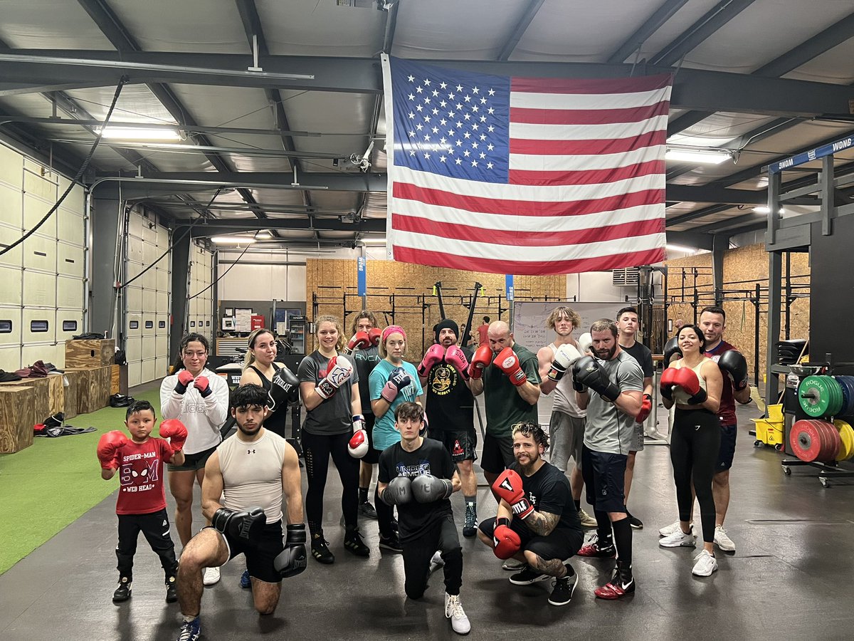Warsawboxing's tweet photo. Rivera Boxing workout with these hard workers! 🥊🥊🥊🥊🥊🥊🥊🥊🥊🥊🥊🥊🥊🥊🥊🥊🥊🥊 https://t.co/YEnTAAhk1s