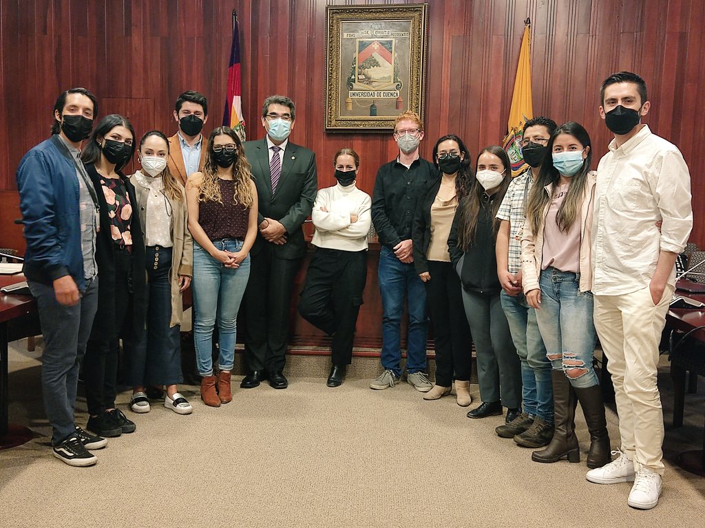 oac2023's tweet photo. Gracias a @Ciudad_Uni de la @udecuenca por hacer partícipes del Programa #MoverU a los miembros de la Comisión de Áreas Históricas
Iniciativa basada en los principios de la pirámide invertida de movilidad y que busca transformar el sistema de movilidad de la Universidad. 🚴🏽♂️ https://t.co/XuolYLDcG0
