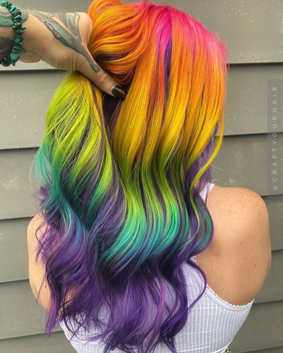 arcticfoxcolor's tweet image. Let's all take a long moment to admire the beauty that is this rainbow melt 🌈 @paulaademitriaa used Electric Paradise, Sunset Orange, Cosmic Sunshine, Iris Green, Aquamarine and Purple AF⁠ 💫