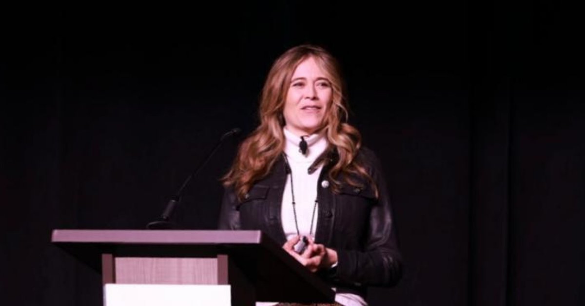 thenexthr's tweet photo. “Remote work doesn’t mean work from home… It means work from anywhere!” @BarbieJBrewer, Chief People Officer, @mParticle
Want to see the whole session? Catch it later from the #HRWest archives. https://t.co/qECq0y7jCq
#HR #HRdotcom #california #speake… https://t.co/6hp9RSfb8a