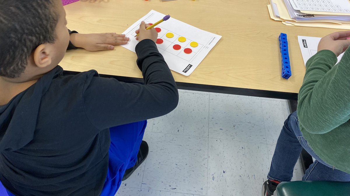 Our very own math coach, Ms. Kober, has begun working with grade 1 students on math fluency! Congratulations to all students who participated👍 <a href="/BrookdaleVerona/">𝒩𝒾𝒸𝑜𝓁𝑒 𝒮𝓉𝓊𝓉𝑜</a> <a href="/LaningAvenue/">Howard Freund</a> <a href="/STEMistry/">Glen Stevenson</a> <a href="/FurnariLydia/">Dr. Lydia E. Furnari</a>