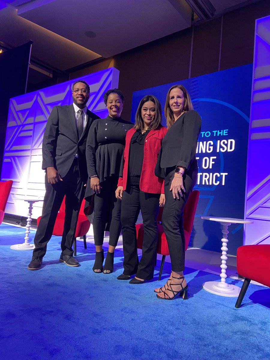 PFE_IISD's tweet image. It was such an honor to share the stage with these amazing parents today! #WeRISEIrvingISD #IrvingStateOfTheDistrict