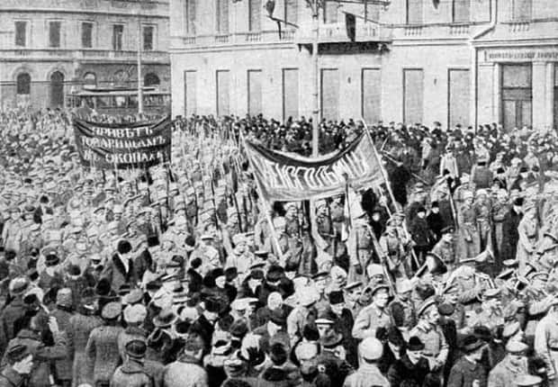 DrPnygard's tweet photo. Today in 1917-during #WW1-Petrograd, #Russia, saw 50,000 striking workers join others celebrating #InternationalWomensDay &amp; together battled police over food shortages &amp; government corruption, beginning of what is known-according to the Julian calendar-as the #FebruaryRevolution. https://t.co/RfxkZE3Mho