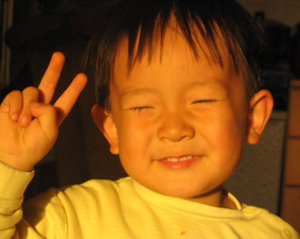 baby heeseung and his ✌️ #ENHYPEN_HEESEUNG #희승