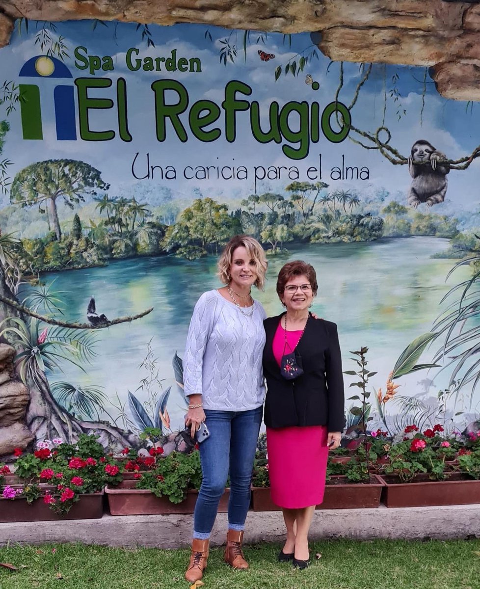 elrefugiospa's tweet photo. gracias @janethinostroza por visitar El Refugio Spa Garden en Baños de Agua Santa! #spaecuador #bañosdeaguasanta #bañosecuador #turismodebienestar https://t.co/o3mzrBy8li