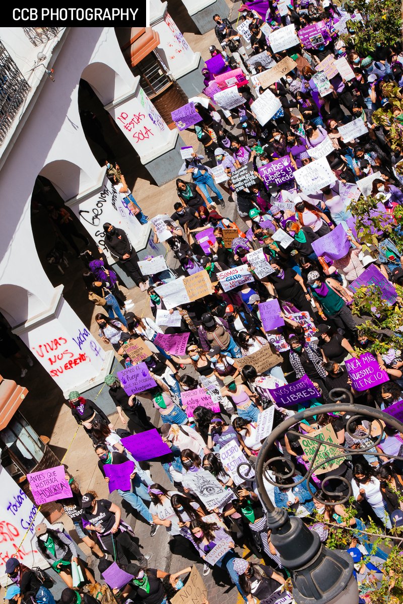 cabetron's tweet photo. Intensa jornada vivimos hoy en el centro de Toluca con las marchas con motivo del día internacional de la mujer.
#8Marzo2022 #8M2022 #8M #DiaInternacionalDeLaMujer #FOTOS https://t.co/qhKCxbZdFs