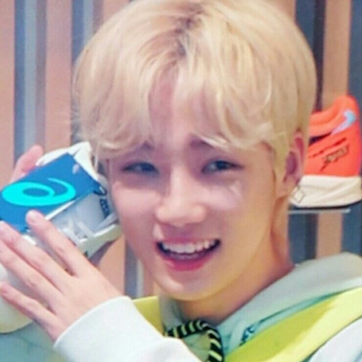 cchsource's tweet photo. cute choi chanhee of the day. . . ! 💭 https://t.co/V4oAOVtxjV