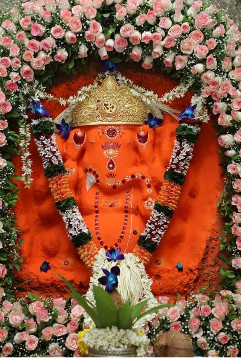 एकदंताय वक्रतुण्डाय गौरीतनयाय धीमहि   
 गजेशानाय भालचन्द्राय श्रीगणेशा धीमहि !! 

Vighanharta absorb all the 
worries &amp; hardships of his bhakts!! 

<a href="/LostTemple7/">Lost Temples™</a>