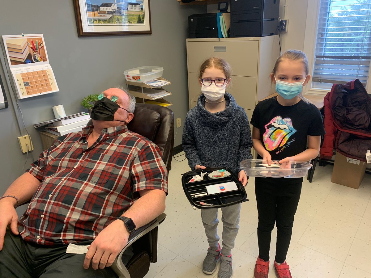 Principal Penney getting some facial work by our Gr 3 girls during lunchtime! <a href="/NLESDCA/">NLESD</a>