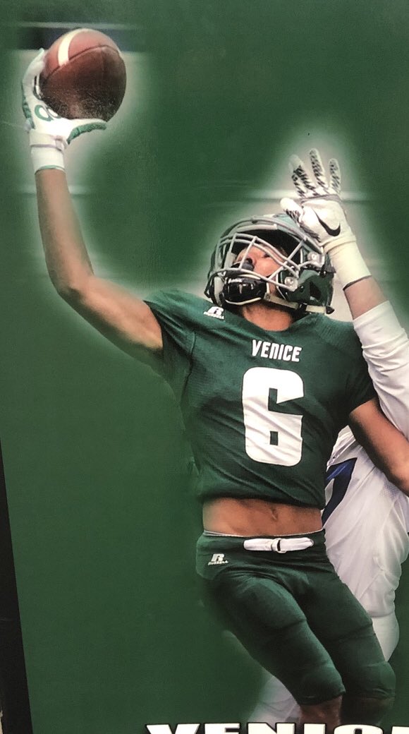 What do you think??  #ITSJUSTDIFFERENTHERE <a href="/JHeiligh/">Jaivon</a>