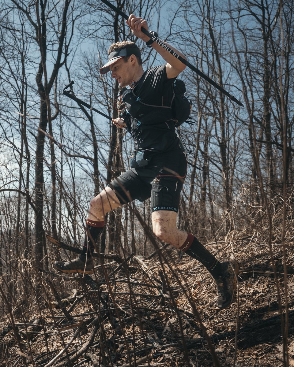 John Kelly, the 15th finisher, seems to be having fun in his return to Frozen Head. He’s the leader of the Barkley with Belgian Karel Sabbe #bm100 #barkleymarathons