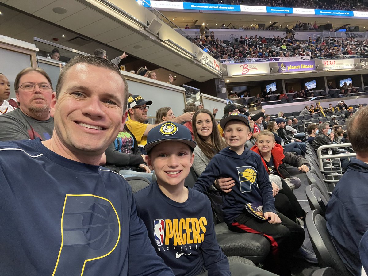 emrich30's tweet photo. #pacersgamenight https://t.co/tEJ8oUK1kQ