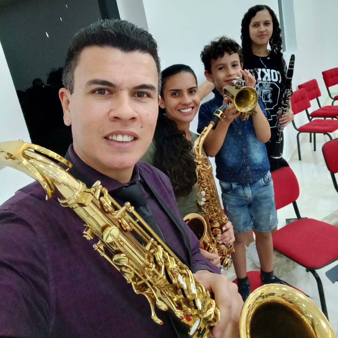 GelsonLeal's tweet photo. Filhos, um presente de Deus em nossas vidas🥰 https://t.co/ug4evDNfDj