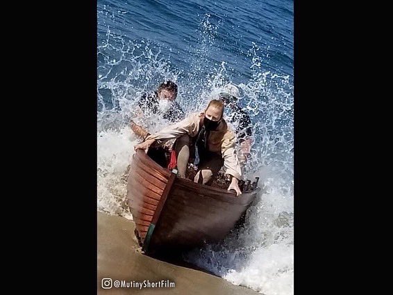 MutinyShort's tweet photo. My pandemic project, the Long Boat featured in the opening of our award-winning short @MutinyShort on YouTube https://t.co/iJ0tfhPRau Built in our living room and patio... thank goodness @ShannonGans has the patience of a saint!!
@MatthewGratzner
#Pirates #ActionAdventure https://t.co/3vCB0FWe9a
