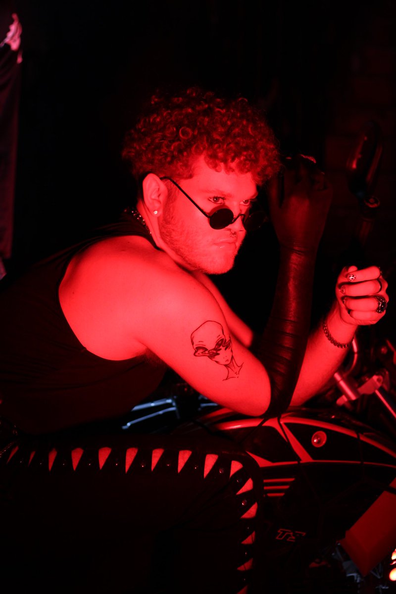 MuteSpeakeasy's tweet photo. @_bacman
-sonidos ardientes🔥-
_TECH marzo 2022
Ph: @artphas
Ovni: @marchante.tianguis
#ModoMute https://t.co/jXRDt1kCjJ