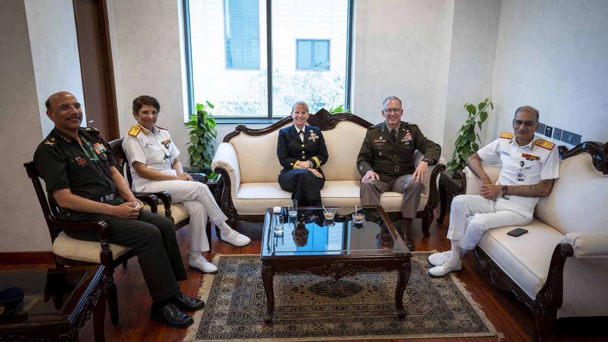 USPACOM's tweet photo. Rear Adm. Pamela Miller, Command Surgeon at #USINDOPACOM, meets with Maj. Gen. Michael Place, Commanding General of 18th Medical Command, and Vice Admiral Rajat Datta, DG Medical Services Surgeon, during the #IPMHE. #FreeAndOpenIndoPacific
📸: MC1 Anthony J. Rivera https://t.co/O8LnPPk7cM