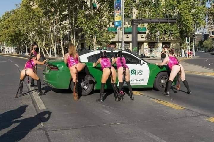 Rebeca40122065's tweet photo. @leongomezperez Disculpa esto me tiene confundida ..puedes explicarme? Cómo  Atacan el Miss Reef y sale esto ? Pregunta seria ... https://t.co/uftdvfNtIi
