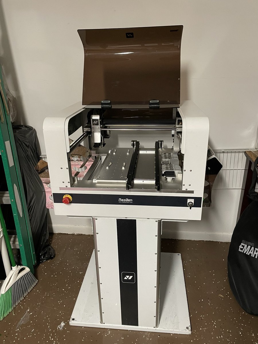 MakeItHackin's tweet photo. I bought a new toy. It's a used NeoDen 4, a pick and place machine that is basically a robot which places electronic components onto a circuit board. #electronics #neoden https://t.co/7i6Nv5kFMc