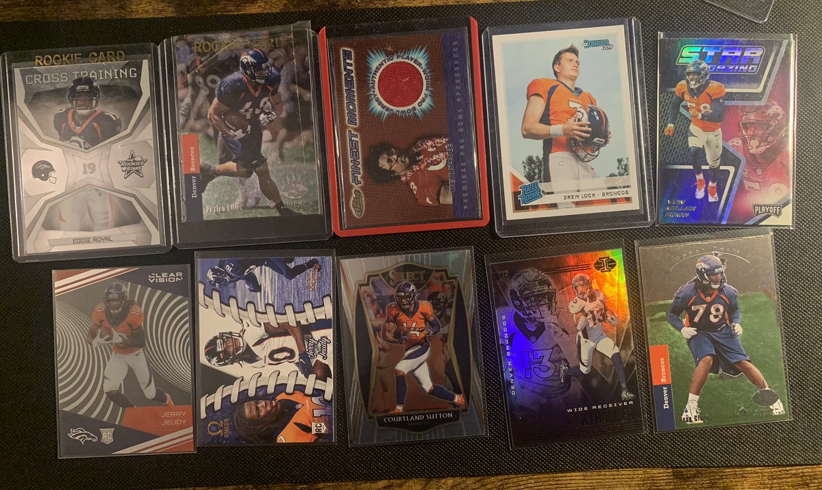 Volley_SprtLuva's tweet photo. Twitter fam and #hobbyfriends I need a few more followers for 2500. So I am having a drawing, like this tweet to b entered. I am doing 3 lots of mostly local guys/teams. First person picks whichever they like n so on. Drawing this Friday and I pay shipping. Claim with 🏀 🏈  ⚾️ https://t.co/8cigflWyhu