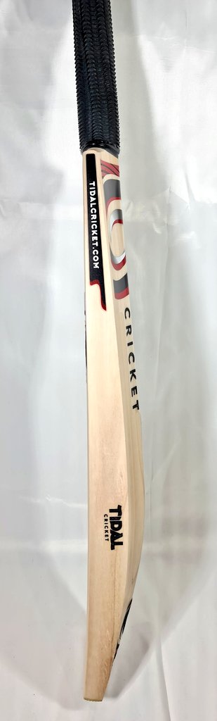Triton seniors bat. Grade 1. Thick edges whilst retaining balance. A drivers blade. #Cricket #ENGvWI #CricketWorldCup
