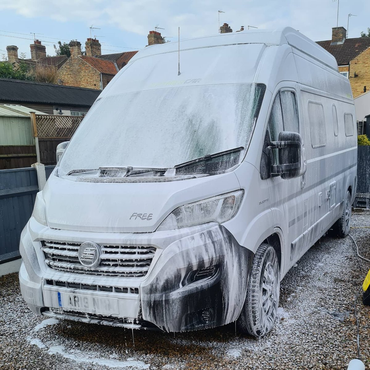 ElmDetailing's tweet photo. Can even do campervans https://t.co/TKpjpvavUk