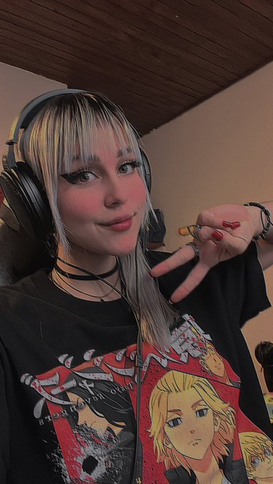 Ya estamos en stream, hoy jugaremos con unas chicas especiales para que se pasen y nos conozcamos entre