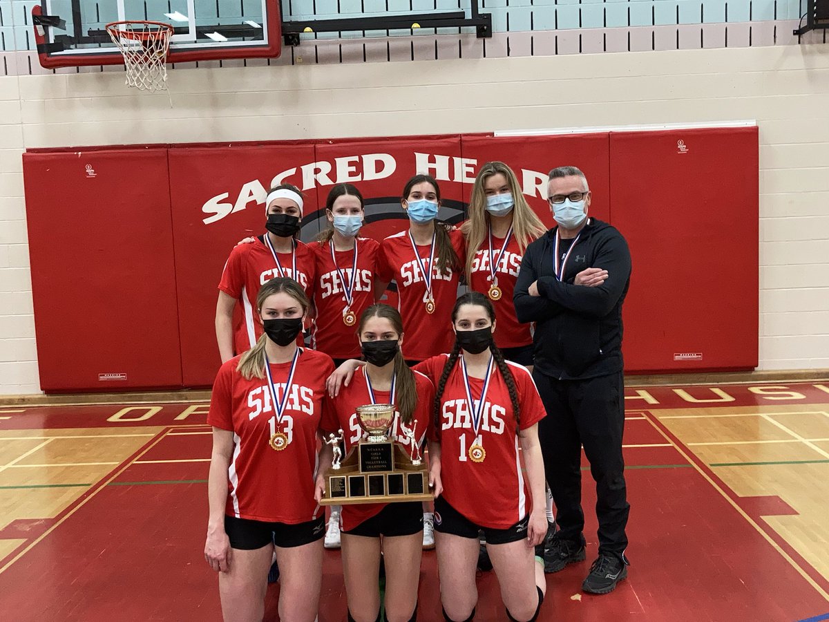 SacredHeartOCSB's tweet photo. Congratulations to the Sr Girls Volleyball team who captured the Tier 1 Championship with today’s win. #GoHuskies #OurSHHS https://t.co/wMXYOOAywT