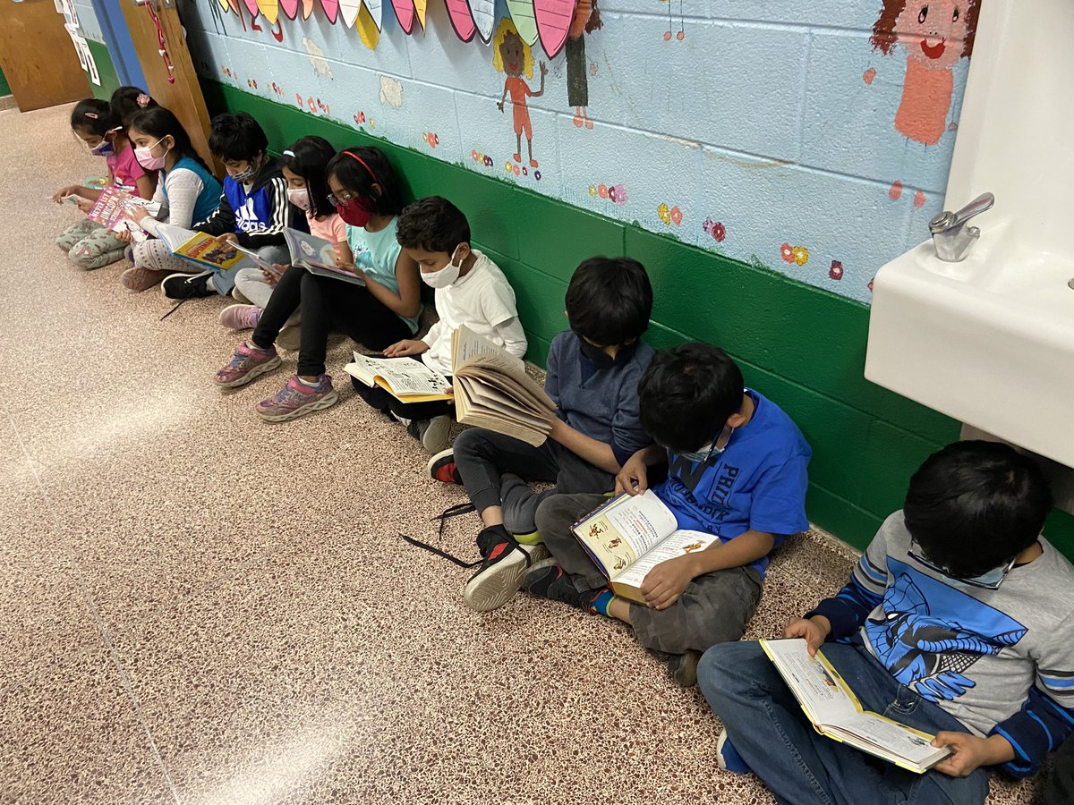 Mrs Ciccarella (@lindaciccarella) on Twitter photo #ReadAcrossAmericaDay <a href="/WoodbrookSchool/">Woodbrook School</a> was incredible! ⭐️ Special thanks to Mrs. Shivi Madhukar & <a href="/cirillo_nicole/">Nicole.Cirillo</a> for sharing your love of reading with the Ss 📚 <a href="/EdisonElem/">EdisonNJ Elementary</a> #ReadAcrossAmericaDay <a href="/WoodbrookSchool/">Woodbrook School</a> was incredible! ⭐️ Special thanks to Mrs. Shivi Madhukar & <a href="/cirillo_nicole/">Nicole.Cirillo</a> for sharing your love of reading with the Ss 📚 <a href="/EdisonElem/">EdisonNJ Elementary</a>