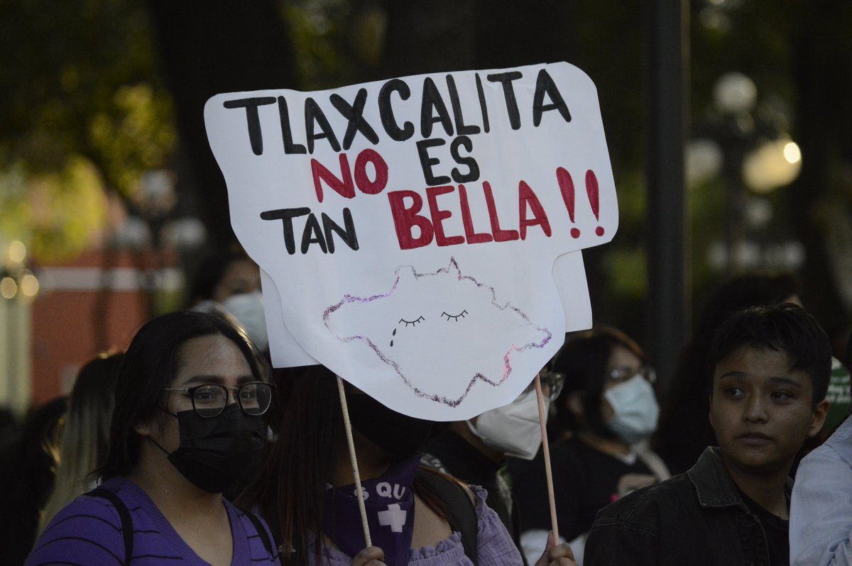 LaNoticiaTlax1's tweet photo. #LoVíEnQuadratín Imágenes de la movilización este #8M en Tlaxcala Capital. Feministas alzan la voz contra la violencia en el estado.

📷: Enrique Chávez https://t.co/Hvv9Nkt4ON