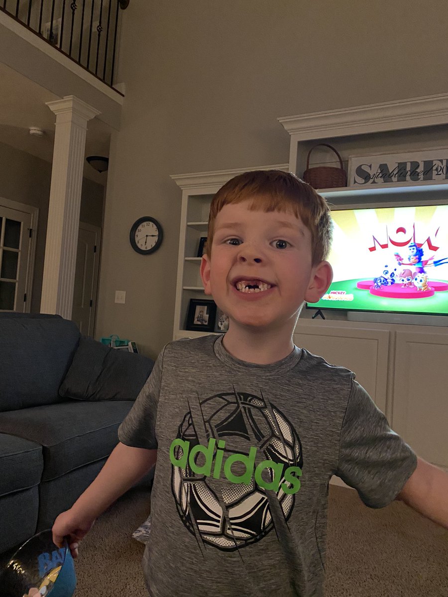 esarff's tweet photo. No apples for this kid for a while https://t.co/0R1Jh50avG