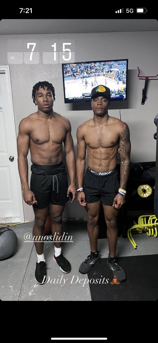 christianm11_'s tweet photo. Working out with the Brodie @Junguarded remember the names!!! #ncat #catawba https://t.co/iF9EhMwNXa